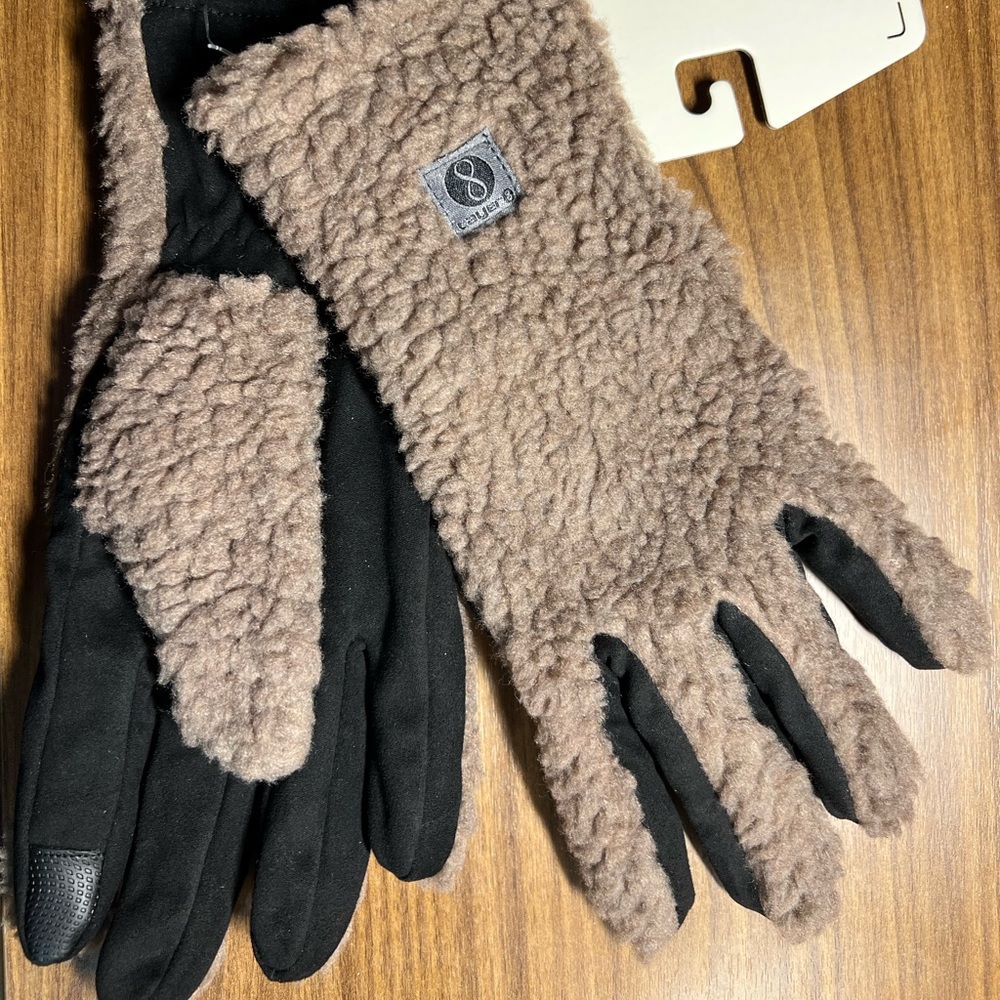 Layer 8 running gloves